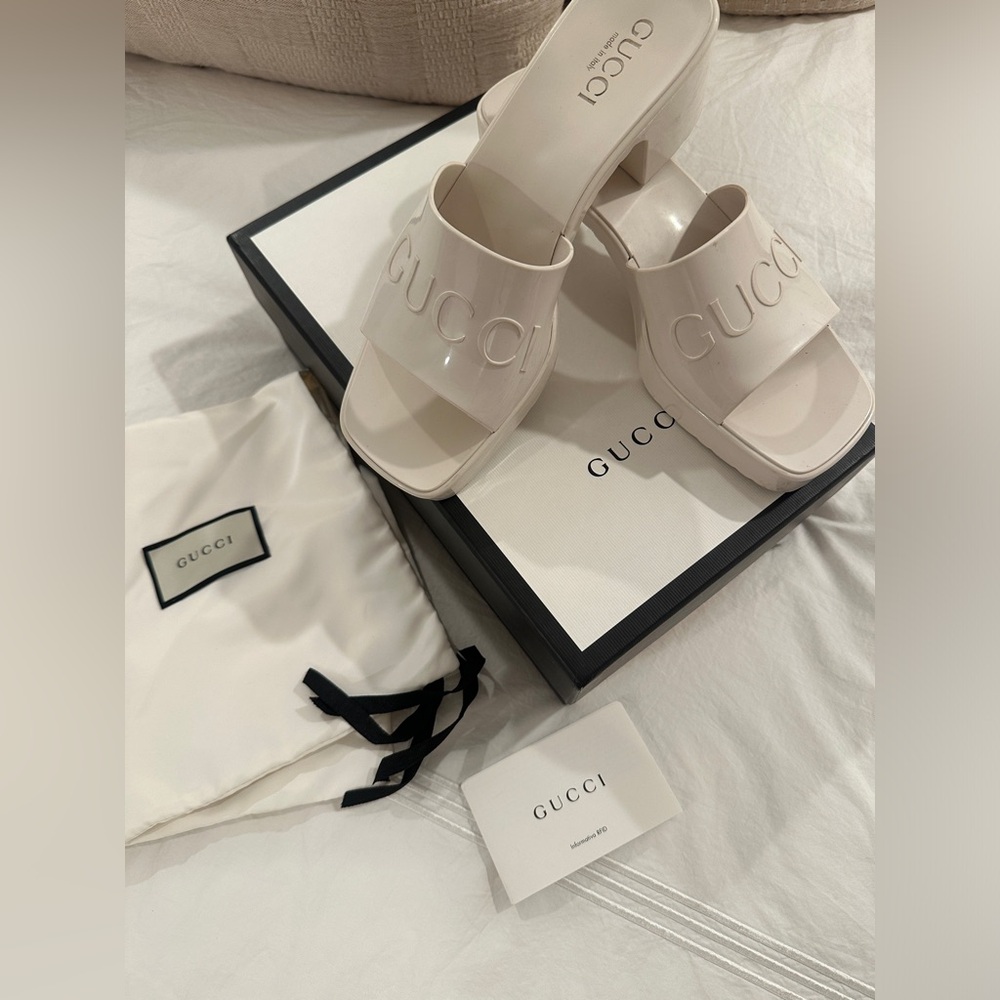 Gucci Cream Patent Slide Sandals